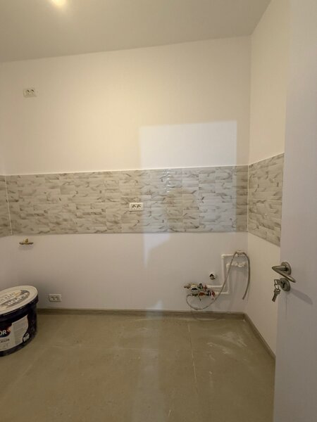 Dristor- 5 minute metrou, langa mall Park Lake