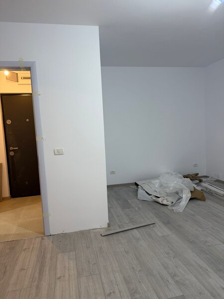 Dristor- 5 minute metrou, langa mall Park Lake